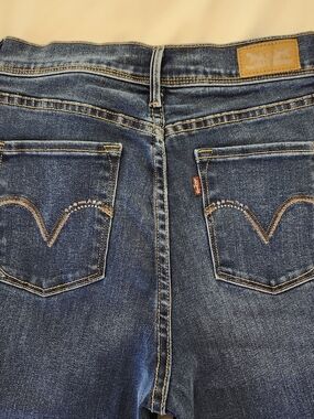 Levi's 512 Perfectly Slimming Indigo Boot Cut Jeans 6M